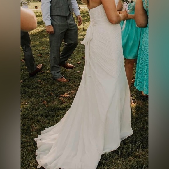 Size 12 ivory strapless wedding dress - Picture 9 of 9